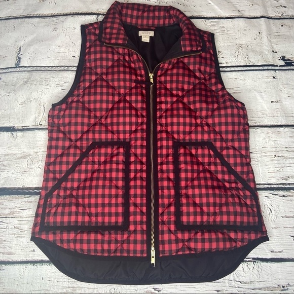 J. Crew Buffalo Plaid Quilted Excursion Vest Size S - Picture 1 of 7